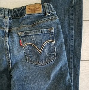 Levis